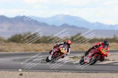 media/Nov-16-2025-Race Pace (Sun) [[8c5fa54630]]/Non Verified Riders (1st 20 Minutes)/5-Turn 15 (110pm)/